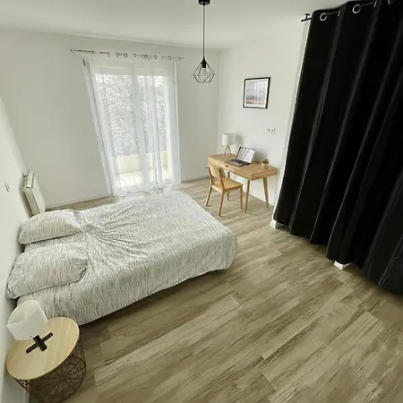 Aux Chti Bains Lägenhet